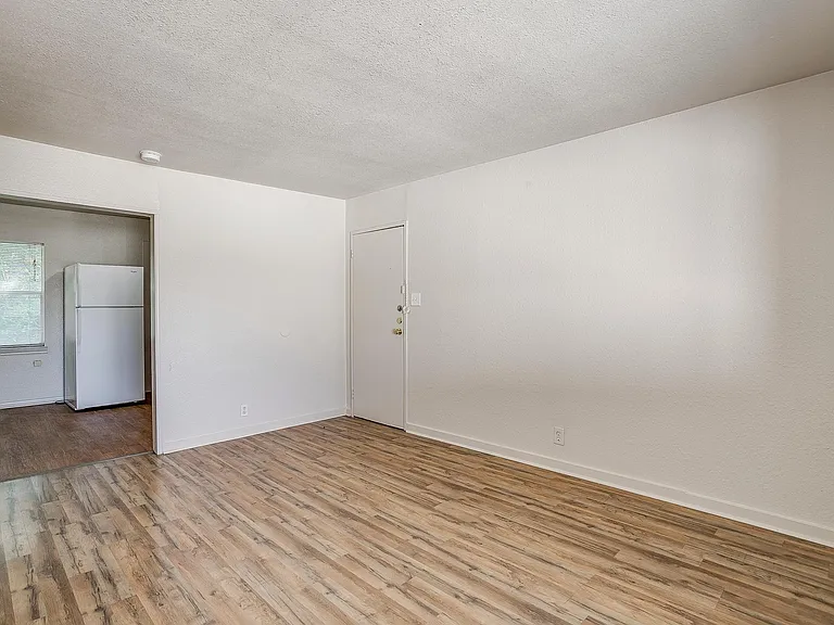 3419 S University Dr #D — Photo 5