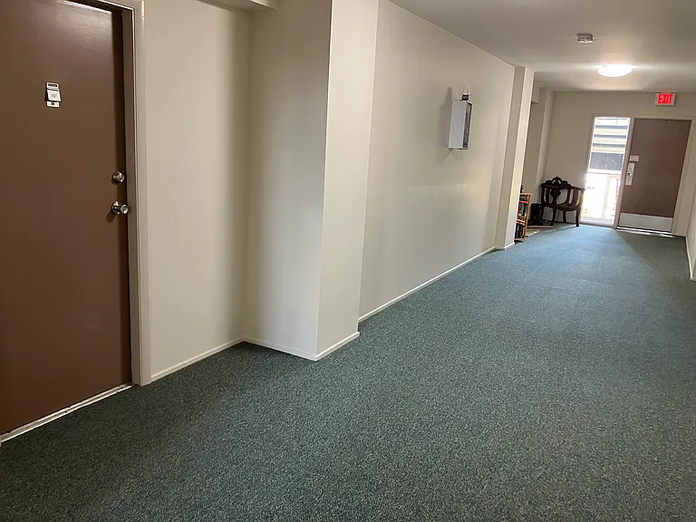 1265 S Maple Rd #207 — Photo 3