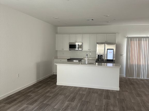 3rd image of 4441 N San Miguel Ave
