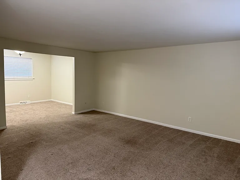 4699 S Akron St — Photo 5