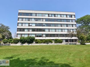 2144 Pelissier St #503, Windsor, ON N8X 1N4