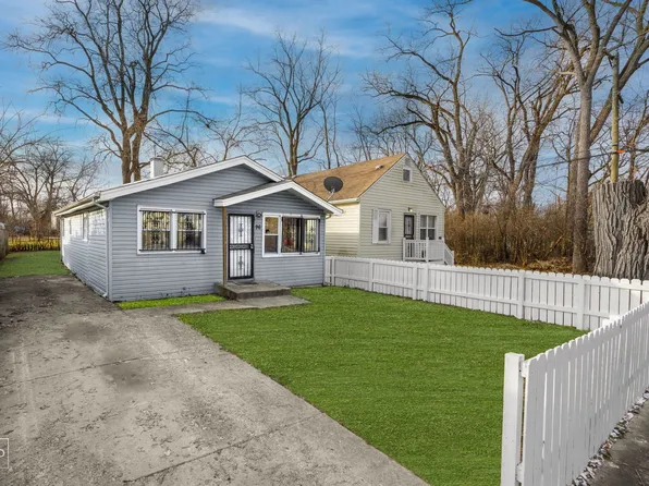 96 W 157th Pl, Harvey, IL 60426