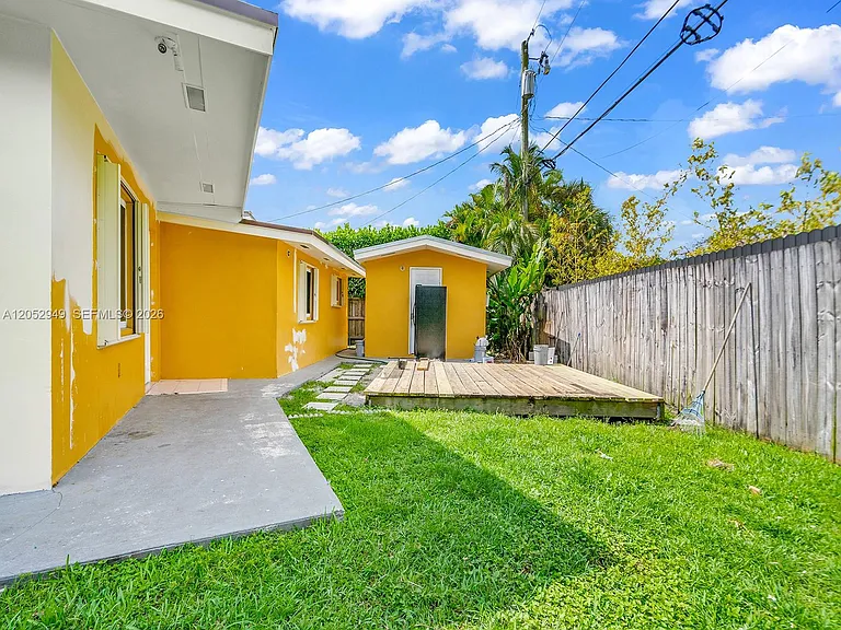 1430 SW 102nd Ct — Photo 30