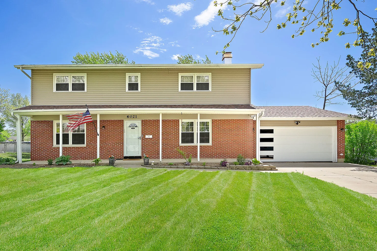 6021 Ridgeway Dr photo 1