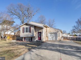 2896 Gladnor Rd, Pasadena, MD 21122