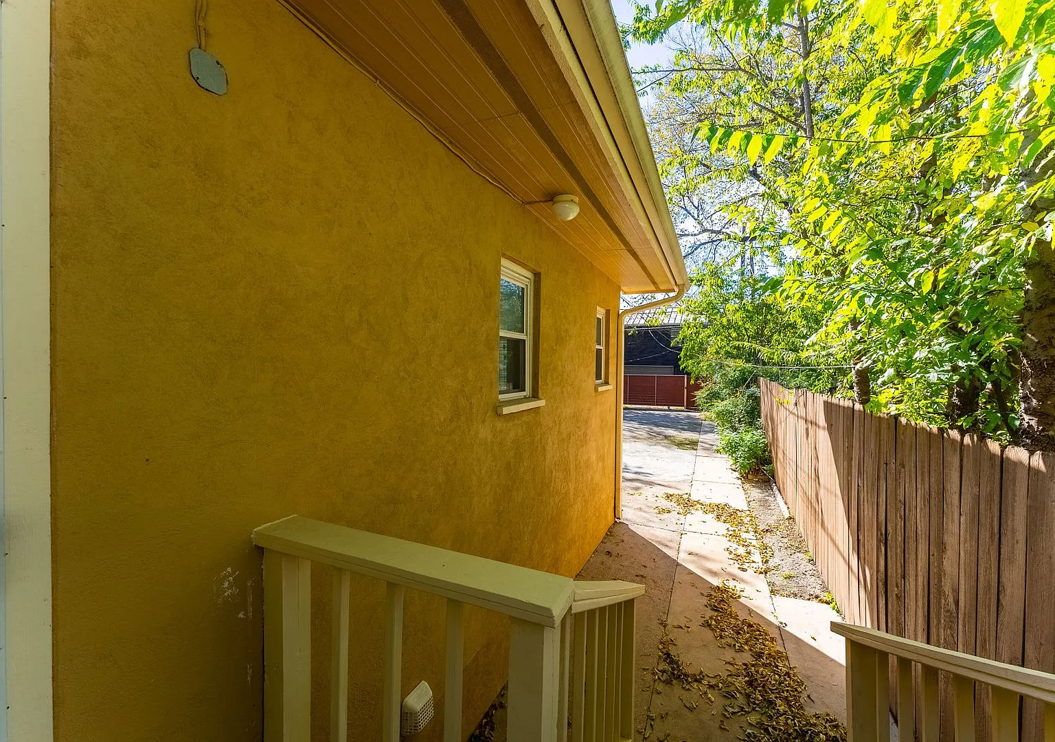 Captivating 3 Bedroom, 2 Bathroom, One-Story Retreat near Downtown ATX — Photo 4