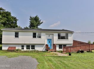 660 River Rd, Peru, NY 12972