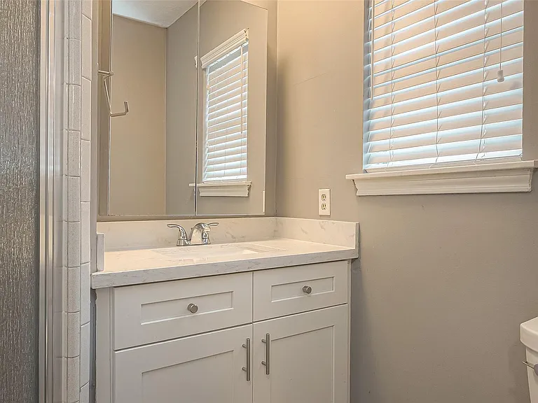 11406 High Star Dr — Photo 36