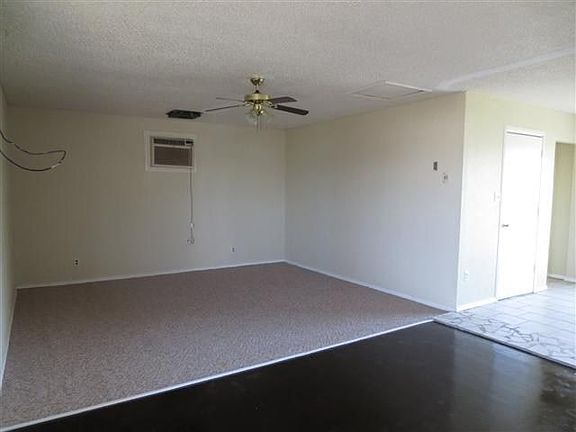 2nd image of 3427 SW Crestview Dr