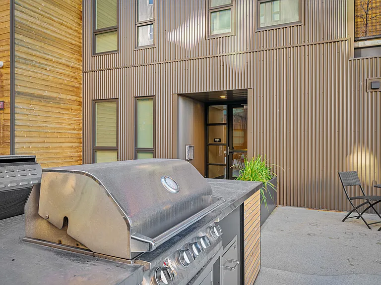 110 W Beall St #407 — Photo 24