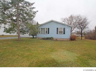 37 Rocklea Dr, Rochester, NY 14624