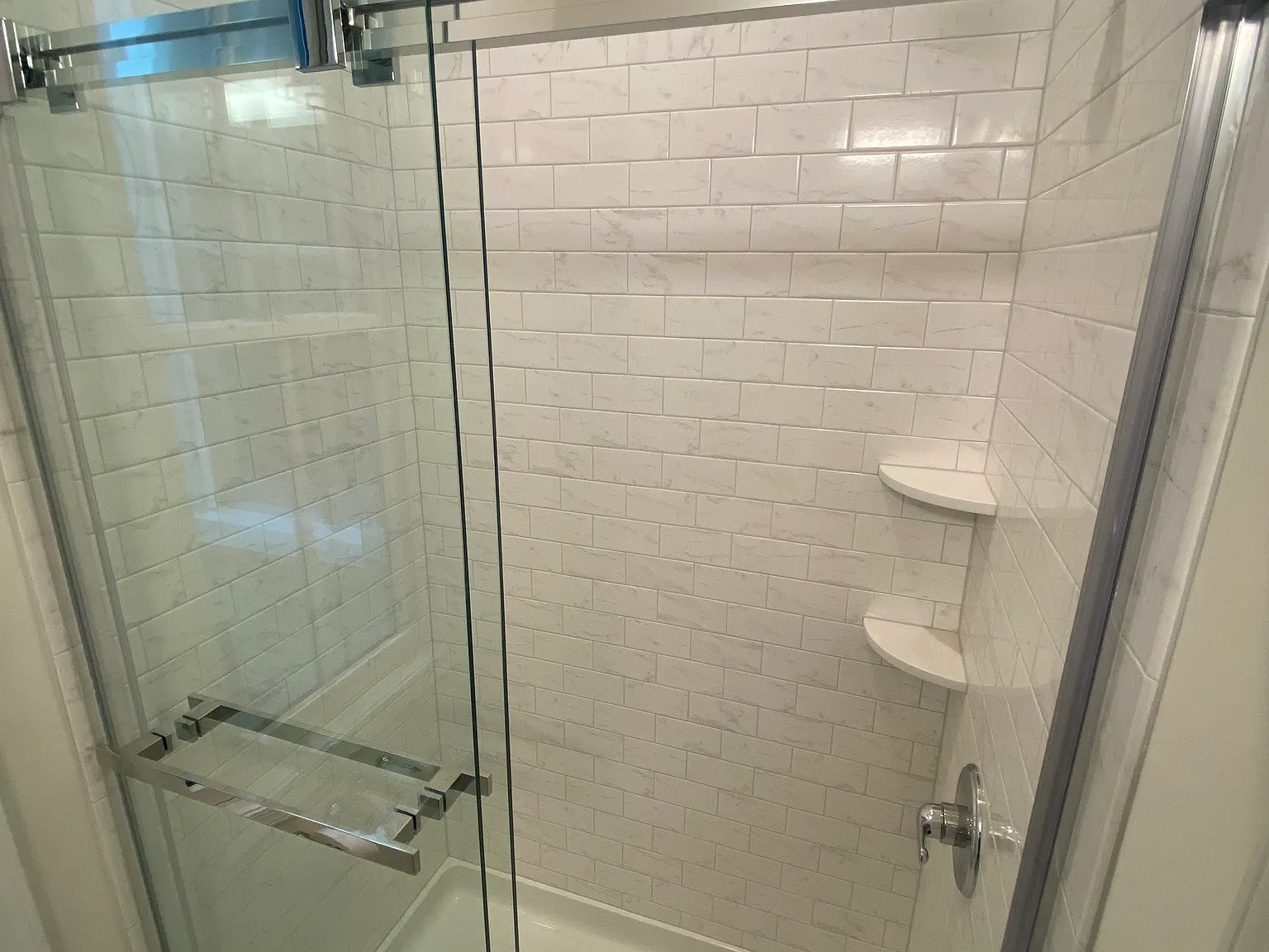 3 bed, 2.5 bath, 1476 sqft, $3,900 — Photo 2