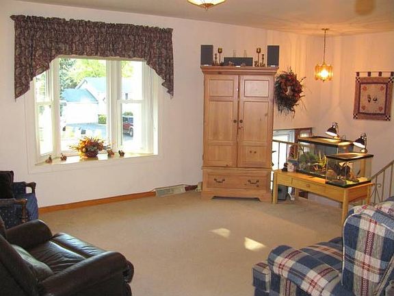 5th image of 429 Ayrlawn Dr