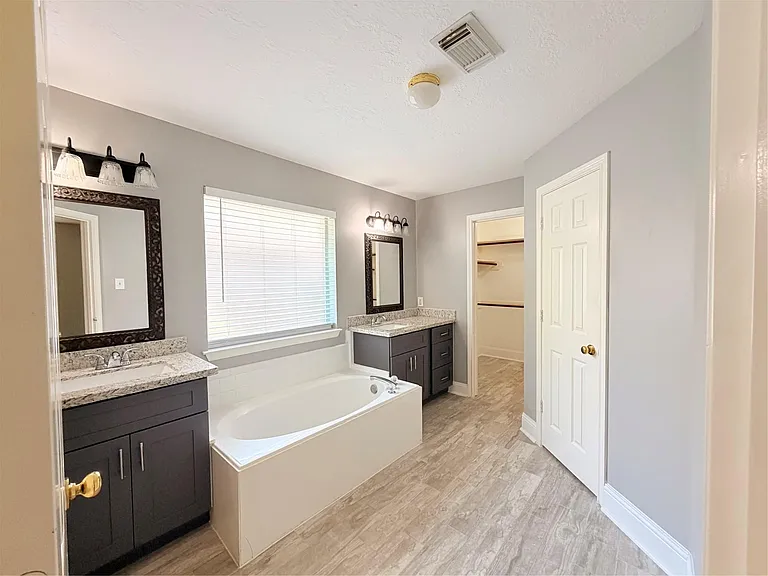 3231 Candlepine Dr — Photo 8