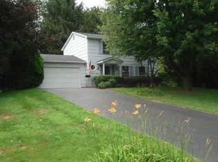 1207 Appian Dr, Webster, NY 14580