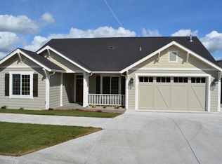 3735 Sunleaf Ave, Medford, OR 97504