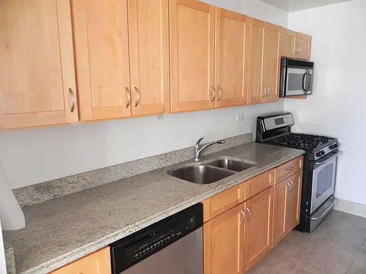 Rented by Stellar Management | media 8