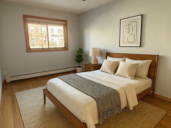 4th image of 2120 47th St #2
