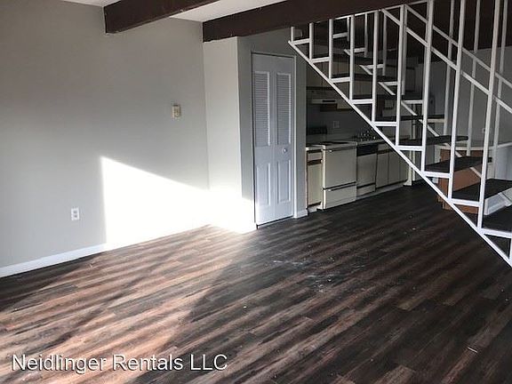 4th image of 407 Garden Dr