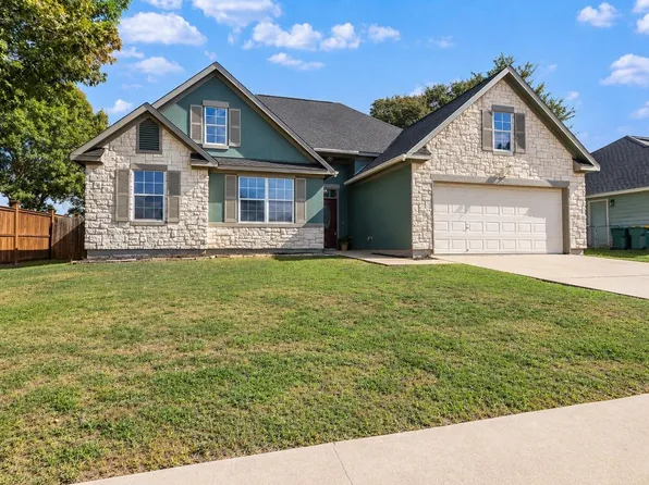 340 Rose Mayer Loop, La Grange, TX 78945