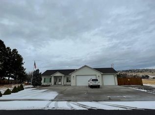 5326 Primrose Ln, Klamath Falls, OR 97601