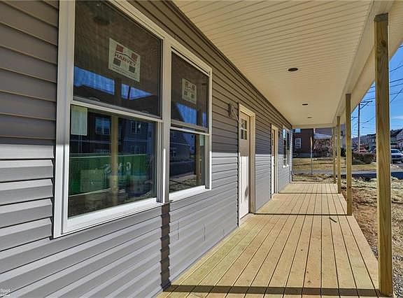 3rd image of 231 Kichline Ave