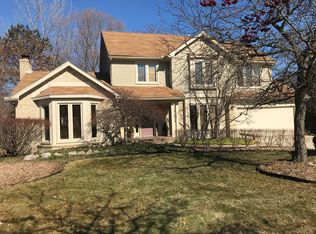 19992 Pollyanna Dr, Livonia, MI 48152
