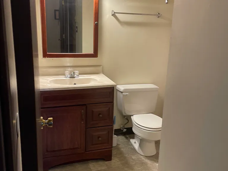 2 Glen Hollin Dr #K — Photo 8