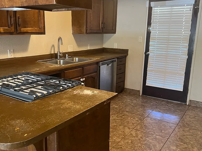 1823 W Whitendale Ave #1823 — Photo 7