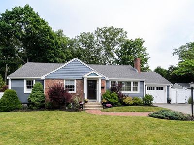 21 Ivy Rd, Wellesley, MA, 02482