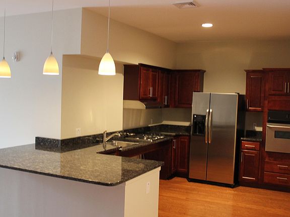 4th image of 28 Goodhue St #215