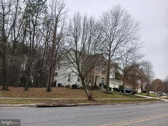 3rd image of 10133 Ellard Dr