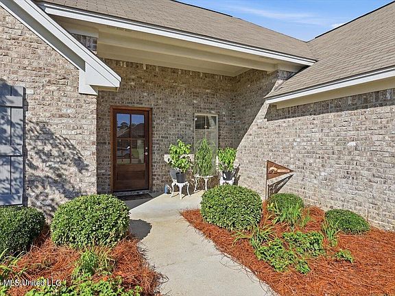 4th image of 1204 Addison Ln