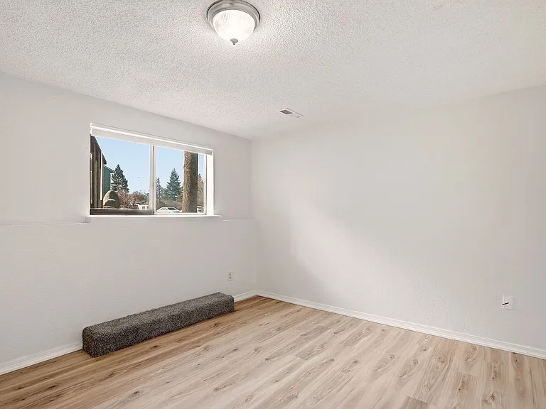 308 N Washington St — Photo 45