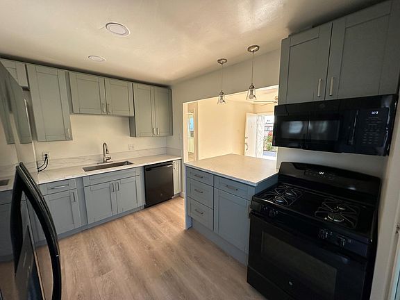 2nd image of 3230 Clairemont Mesa Blvd