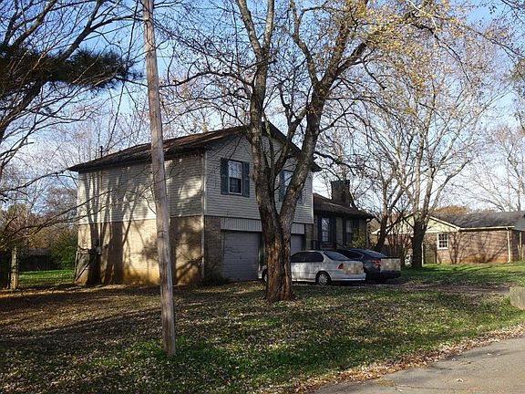 3rd image of 5027 Shaun Cir