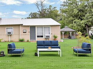 415 S Colorado St, Whitney, TX 76692