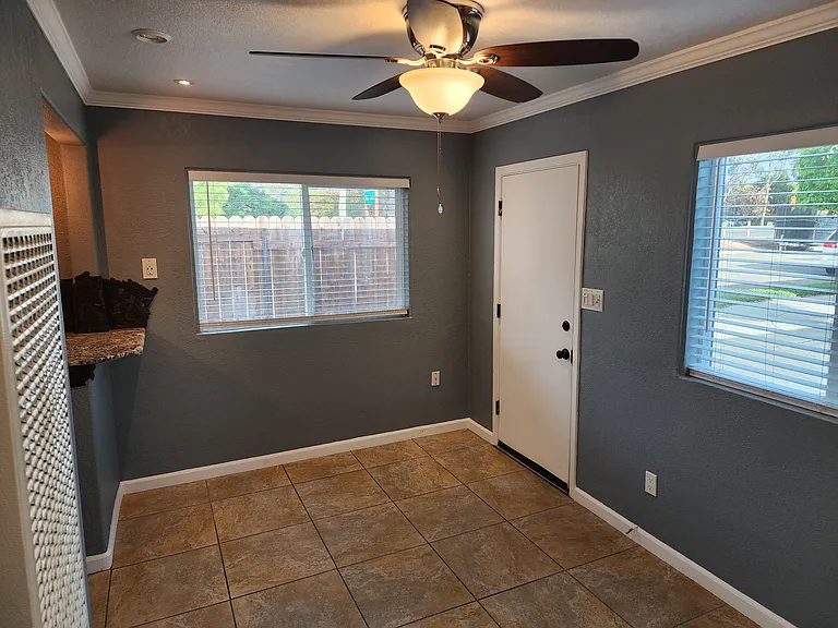 711-21 S Pine St #711 — Photo 5