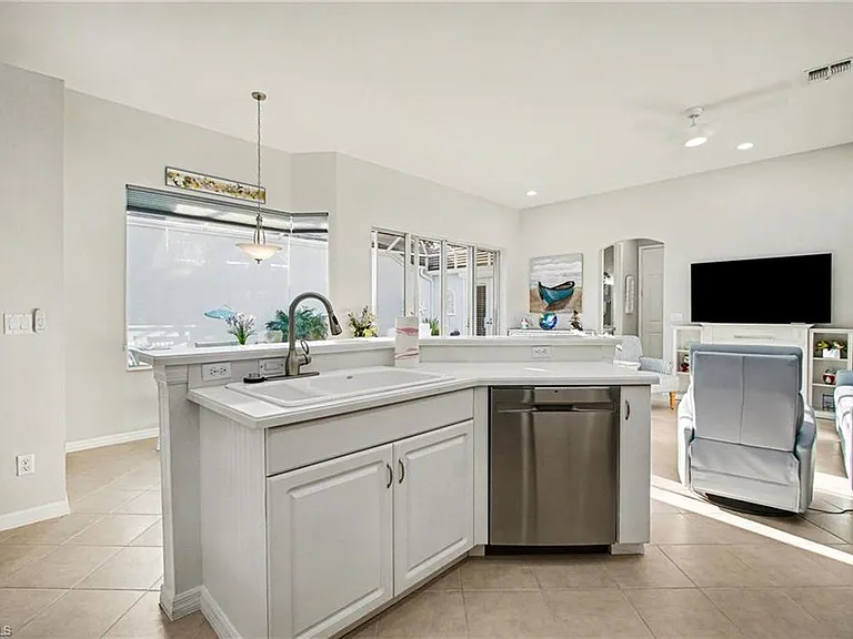 3421 Marbella Ct — Photo 9