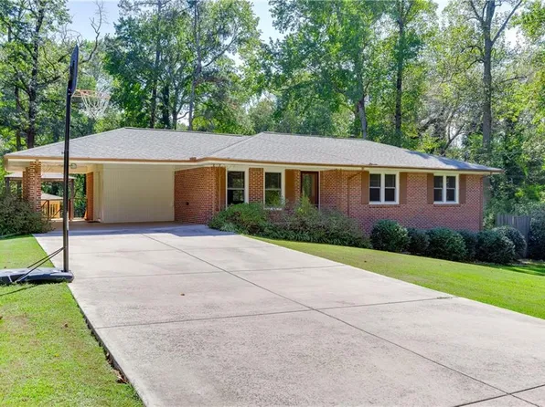 398 Lockridge Ln, Lawrenceville, GA 30046