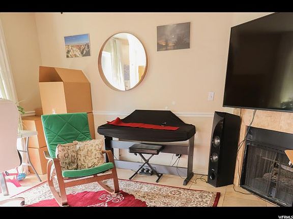 3rd image of 1391 S Slate Canyon Dr