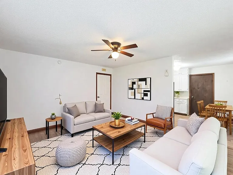 409 N Parrish St — Photo 31