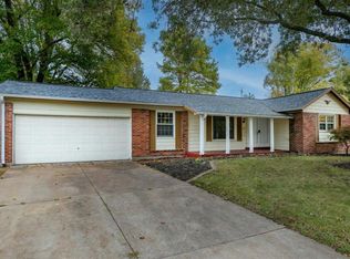 2555 Cheshire Dr, Florissant, MO