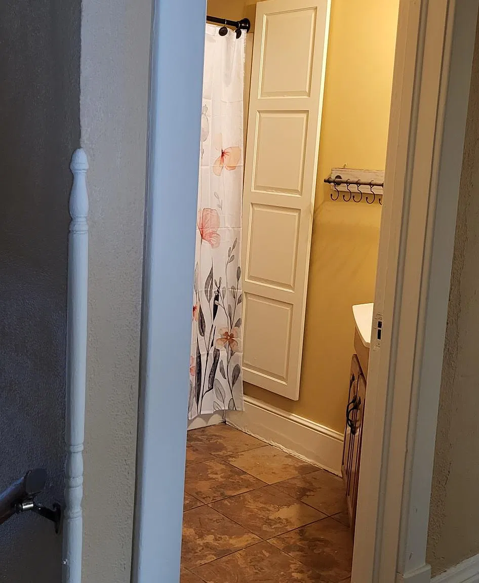 3 bed, 1344 sqft, $1,800 — Photo 2
