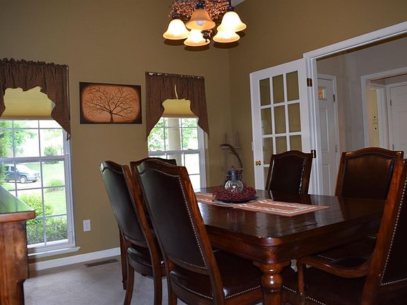 4th image of 5325 Oakcrest Ct