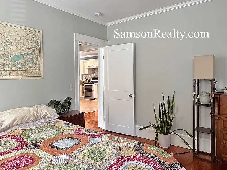 129 Abbott St #1 — Photo 9