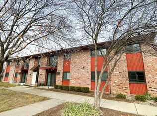 821 Minnesota Dr APT 4, Troy, MI 48083