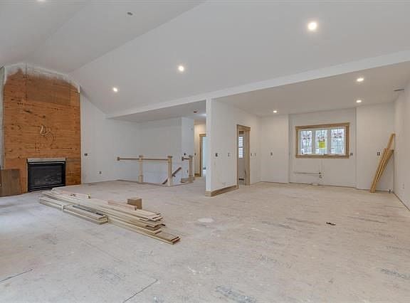 2nd image of 54 Haystack Cir