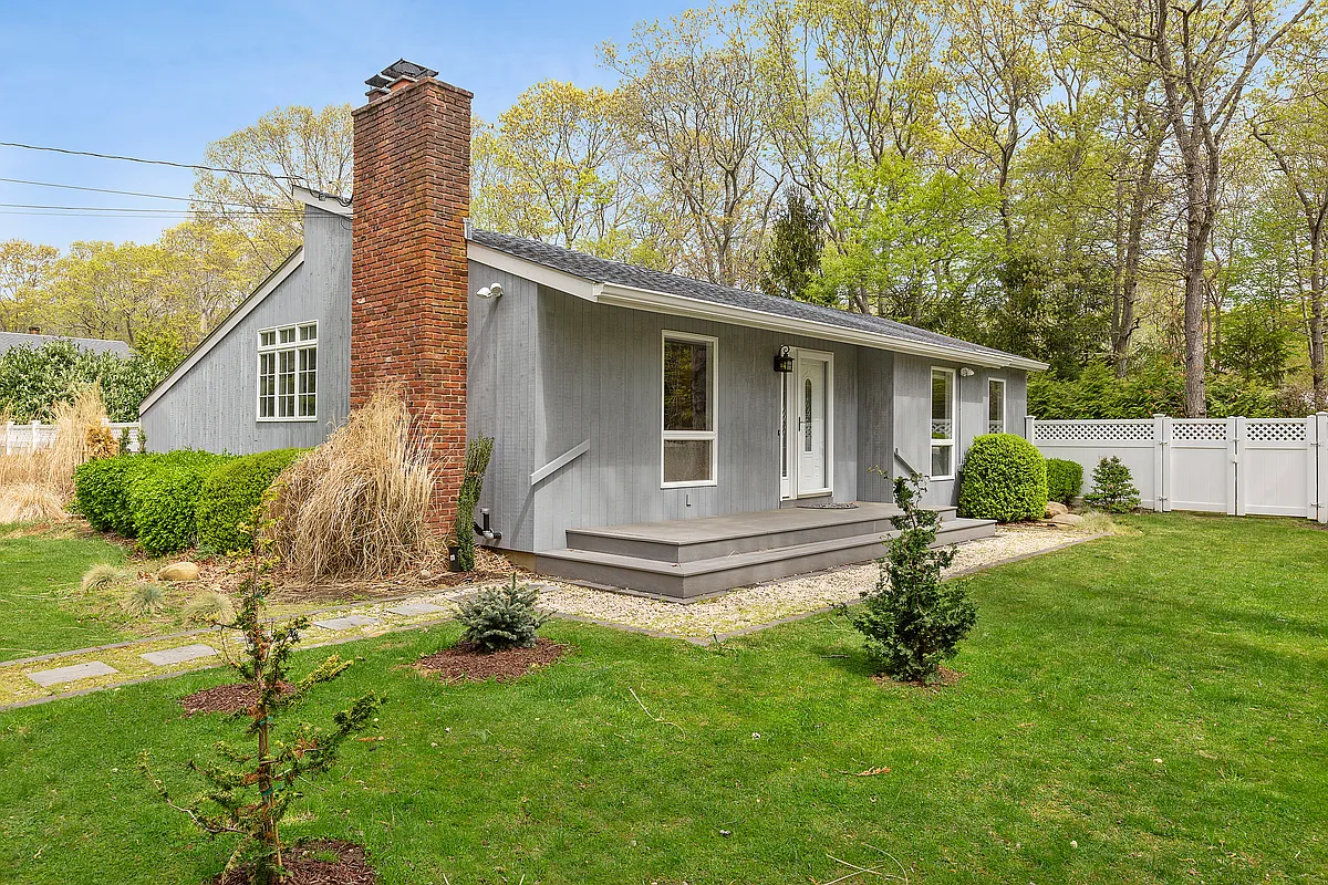Building Photo - 60 Cedar Dr