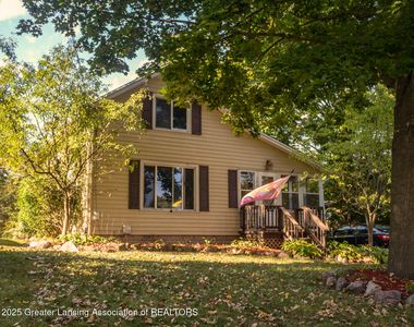 126 Hamilton St, Dimondale, MI, 48821